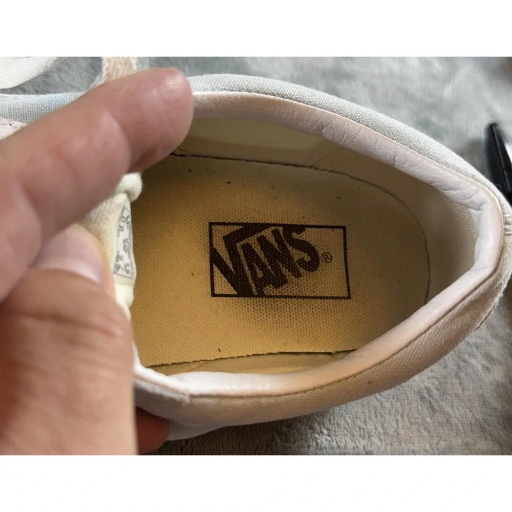 Vans Old Skool Shoes Mens Size 7.5 Womens 9 Suede Skate Sneakers Classic Low Top